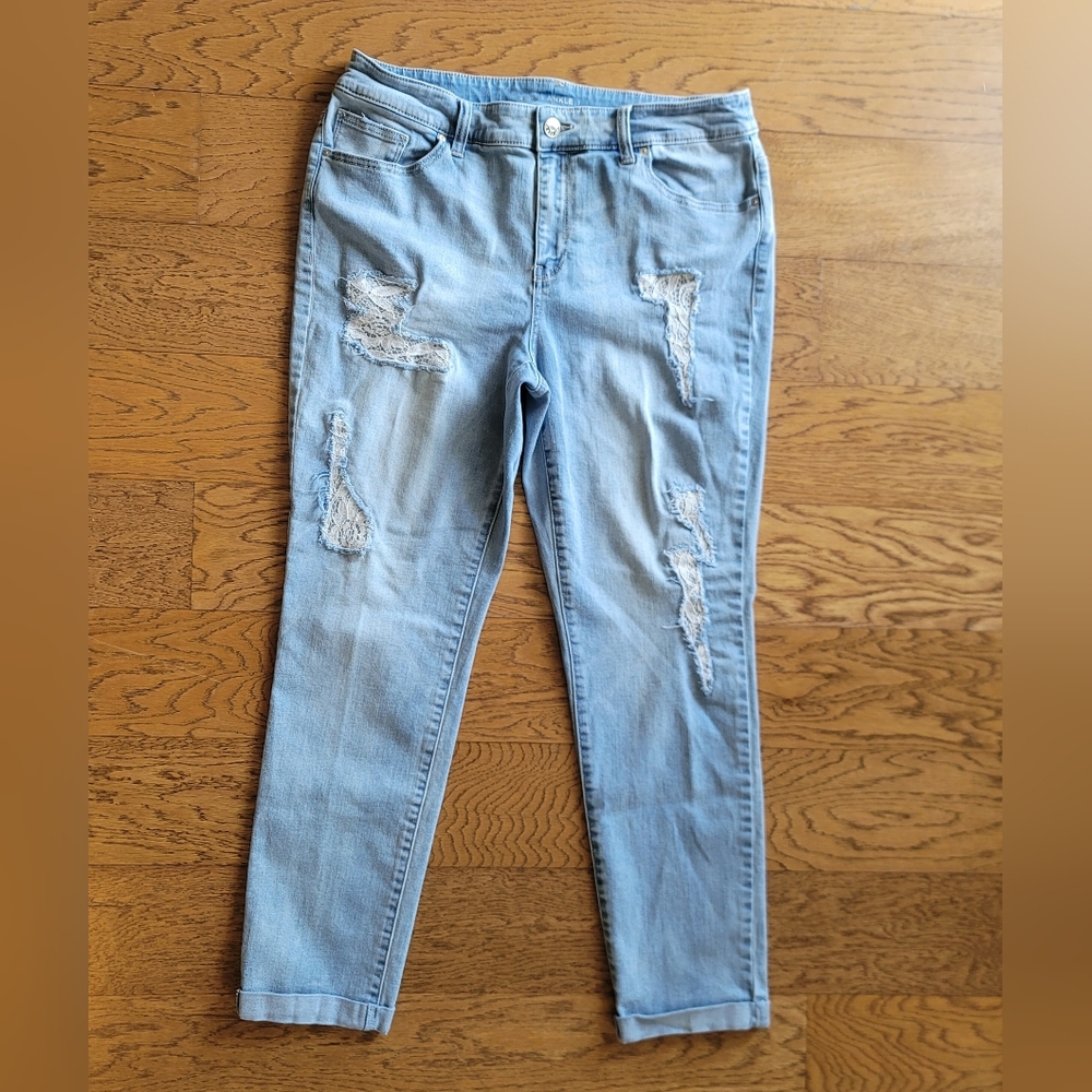 Chico's Ankle Jeans Distressed Lace